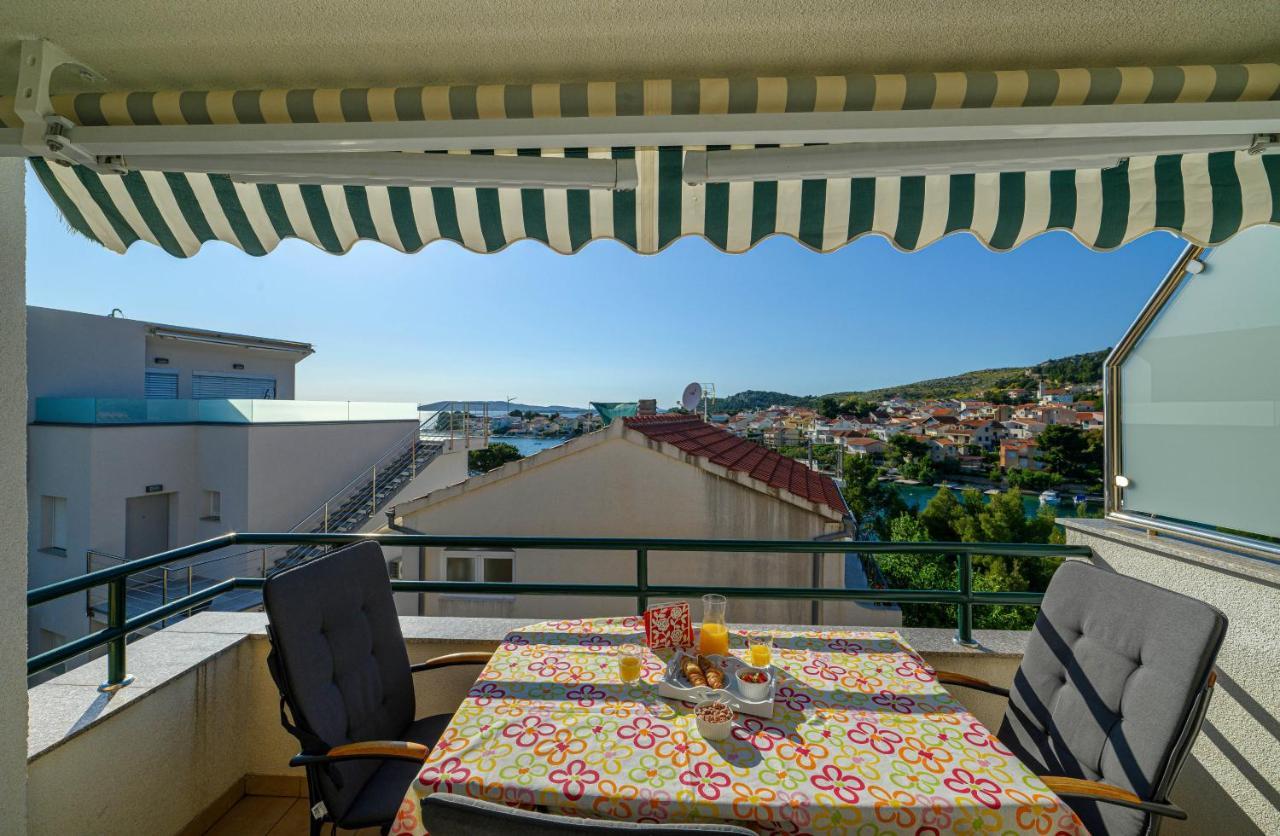 Apartments Vala Zaboric - With Boat Mooring Extérieur photo