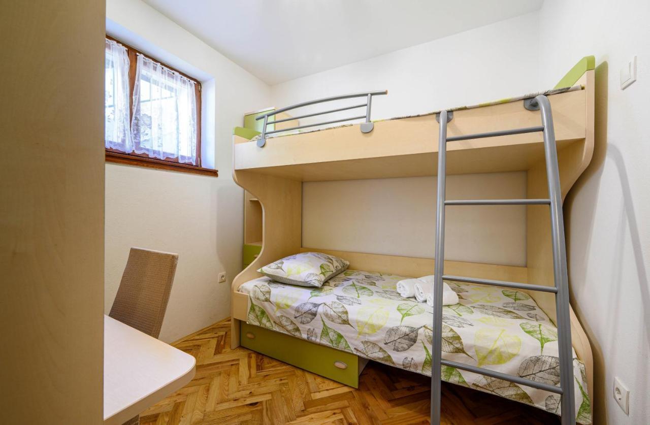 Apartments Vala Zaboric - With Boat Mooring Extérieur photo