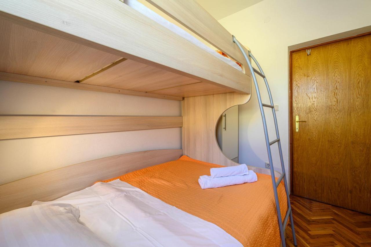 Apartments Vala Zaboric - With Boat Mooring Extérieur photo